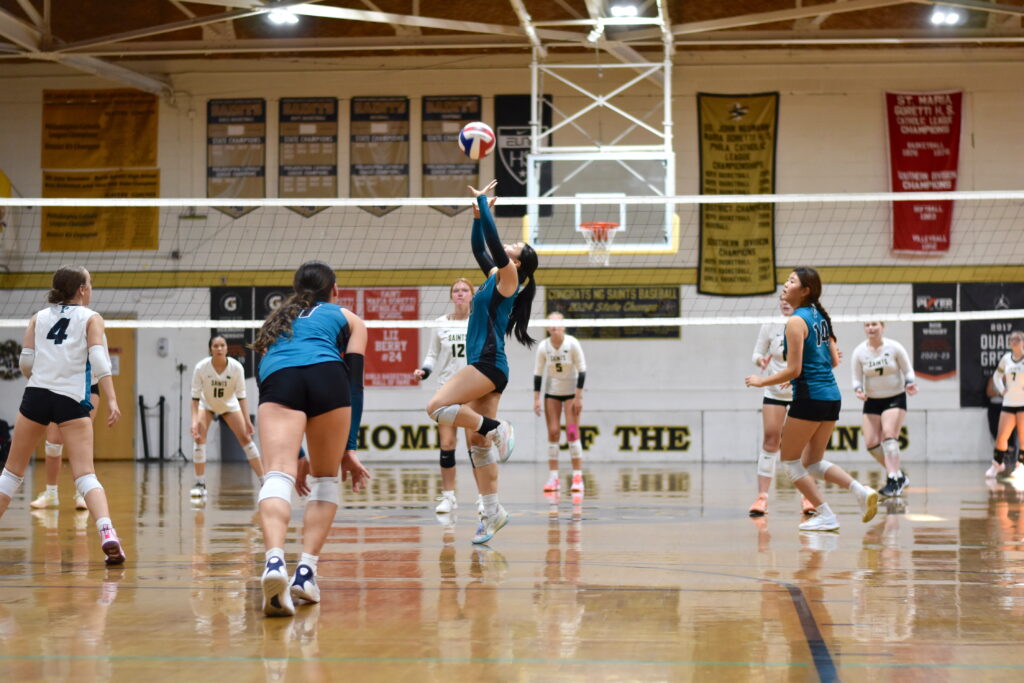 Senior Eva Truong Hits 1,000 Career Assists!